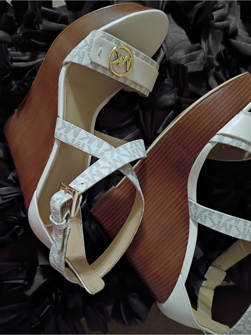 Michael Kors White and Light Gray Logo Strap Wedge Sandals with Gold MK Accent - Picture 5 of 7